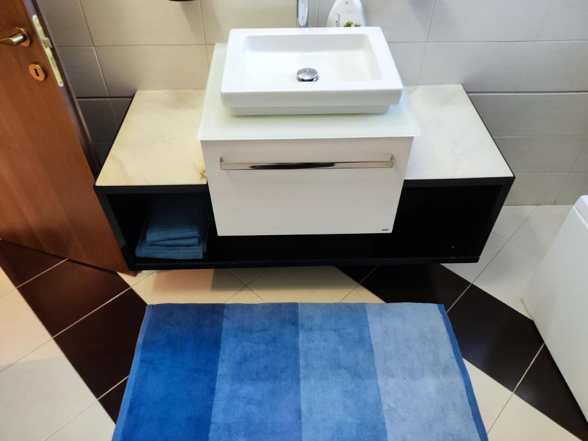Aria Premium Apartment Bucarest Esterno foto